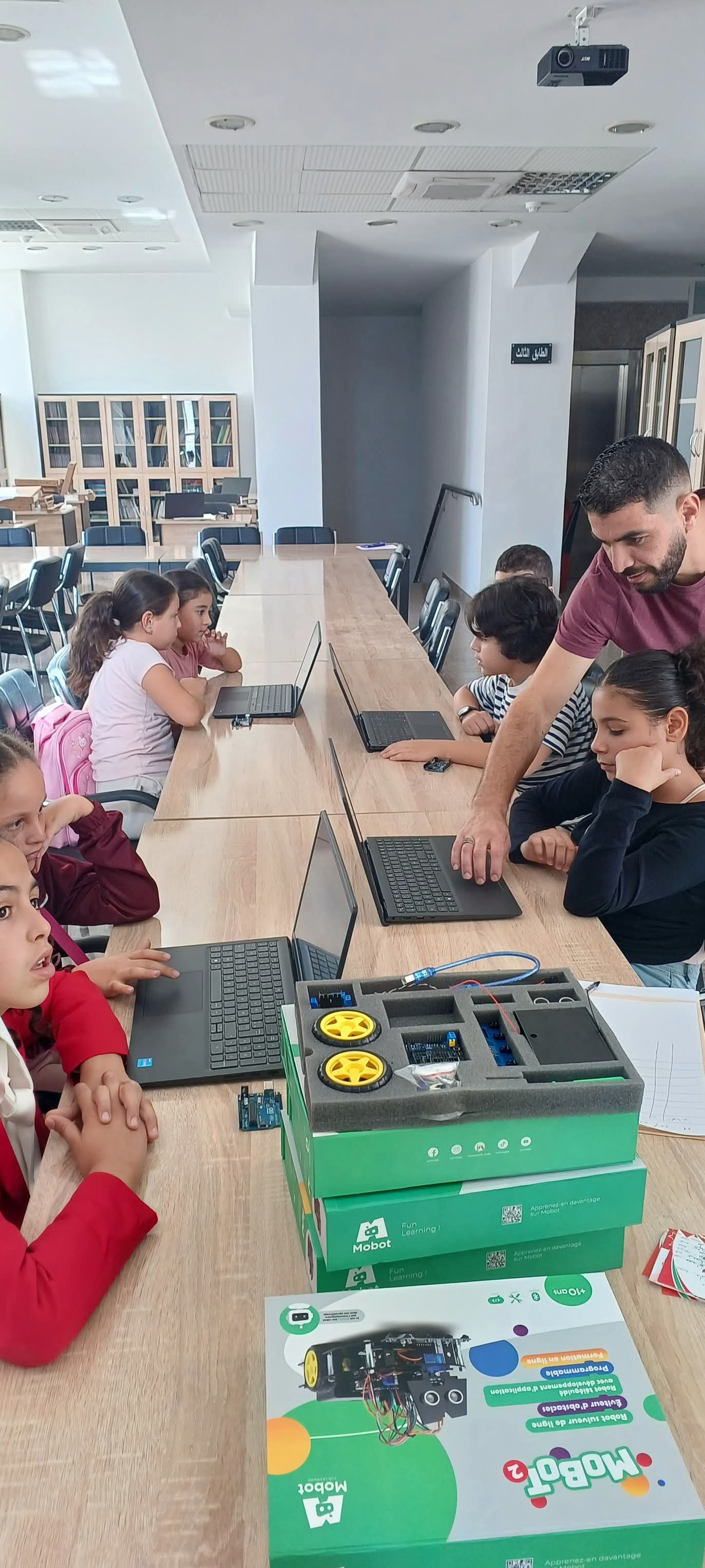 الروبوتيك و البرمجة