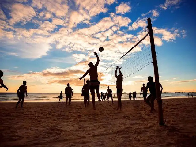 كرة الطائرة الرملية