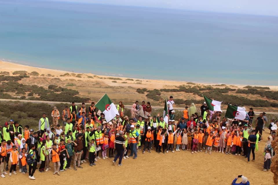 التخييم الشاطئي