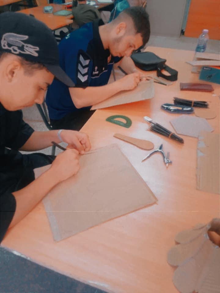 الفنون التشكيلية