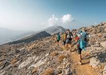 المشي على الجبال