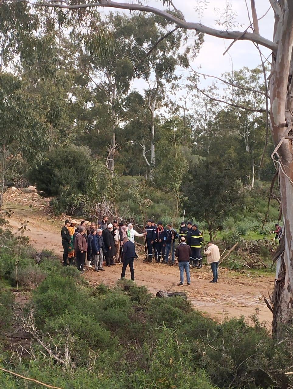 التخييم و الاستكشاف