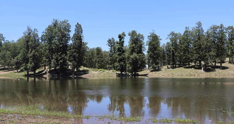 رحلة سياحية ترفيهية لبحيرة ام الحناش